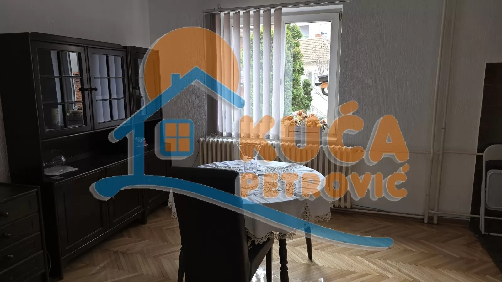 Trosoban stan, 95 m2, Crveni Pevac, Vojvode Tankosića 1. prilaz ID: i-016059 1