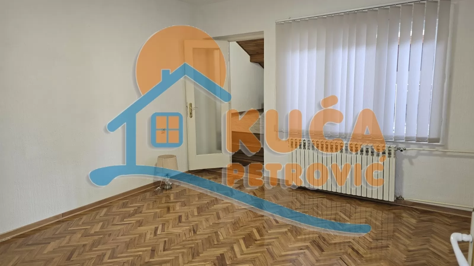 Trosoban stan, 95 m2, Crveni Pevac, Vojvode Tankosića 1. prilaz ID: i-016059 11