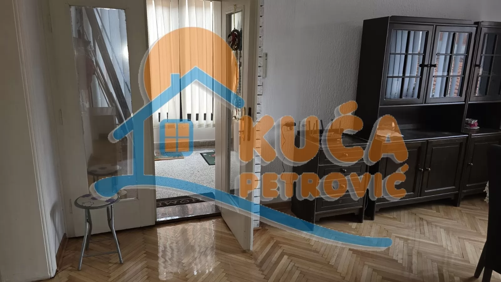 Trosoban stan, 95 m2, Crveni Pevac, Vojvode Tankosića 1. prilaz ID: i-016059 2