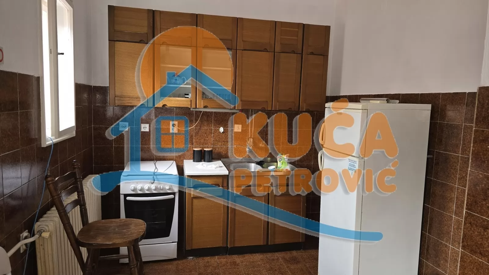 Trosoban stan, 95 m2, Crveni Pevac, Vojvode Tankosića 1. prilaz ID: i-016059 6