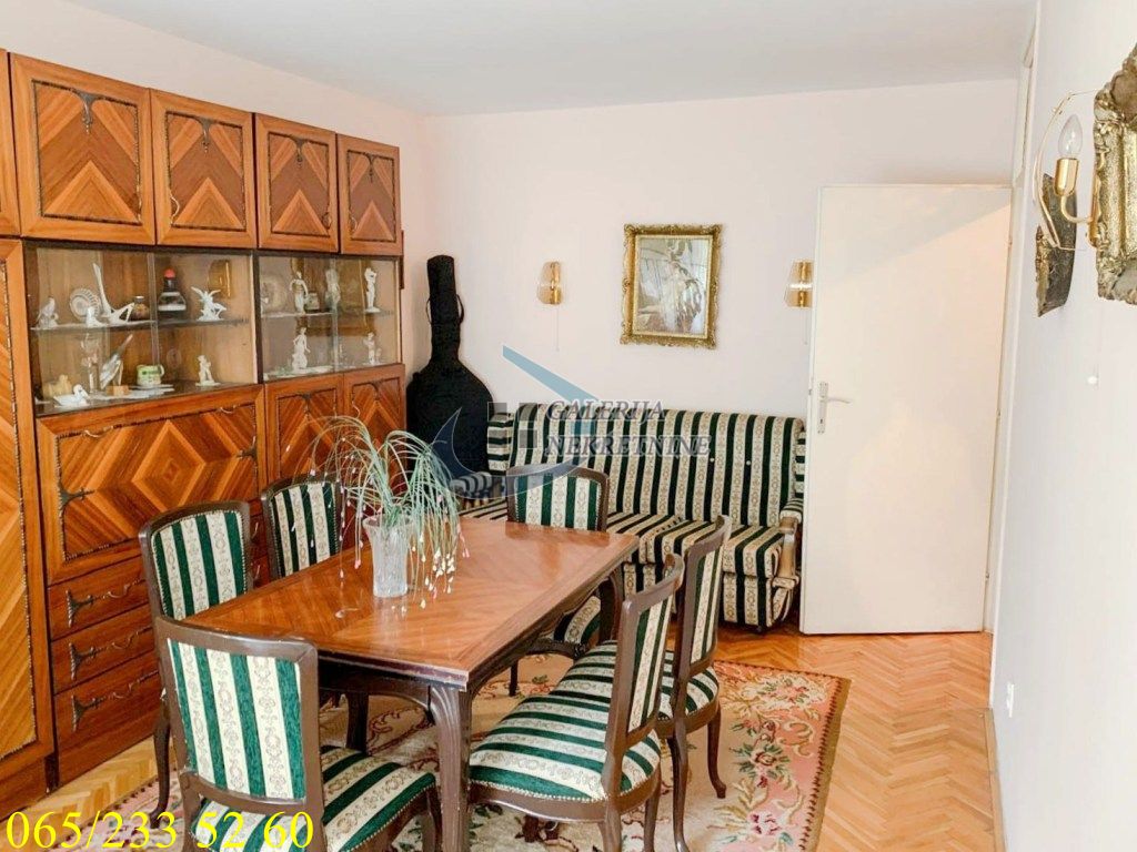 Voždovac  Voždovačka crkva   Vitanovačka 63m2 1