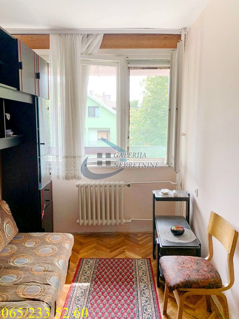 Voždovac  Voždovačka crkva   Vitanovačka 63m2 3