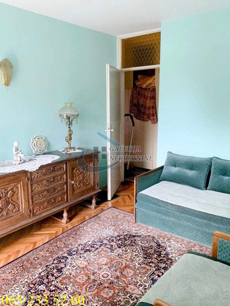 Voždovac  Voždovačka crkva   Vitanovačka 63m2 5