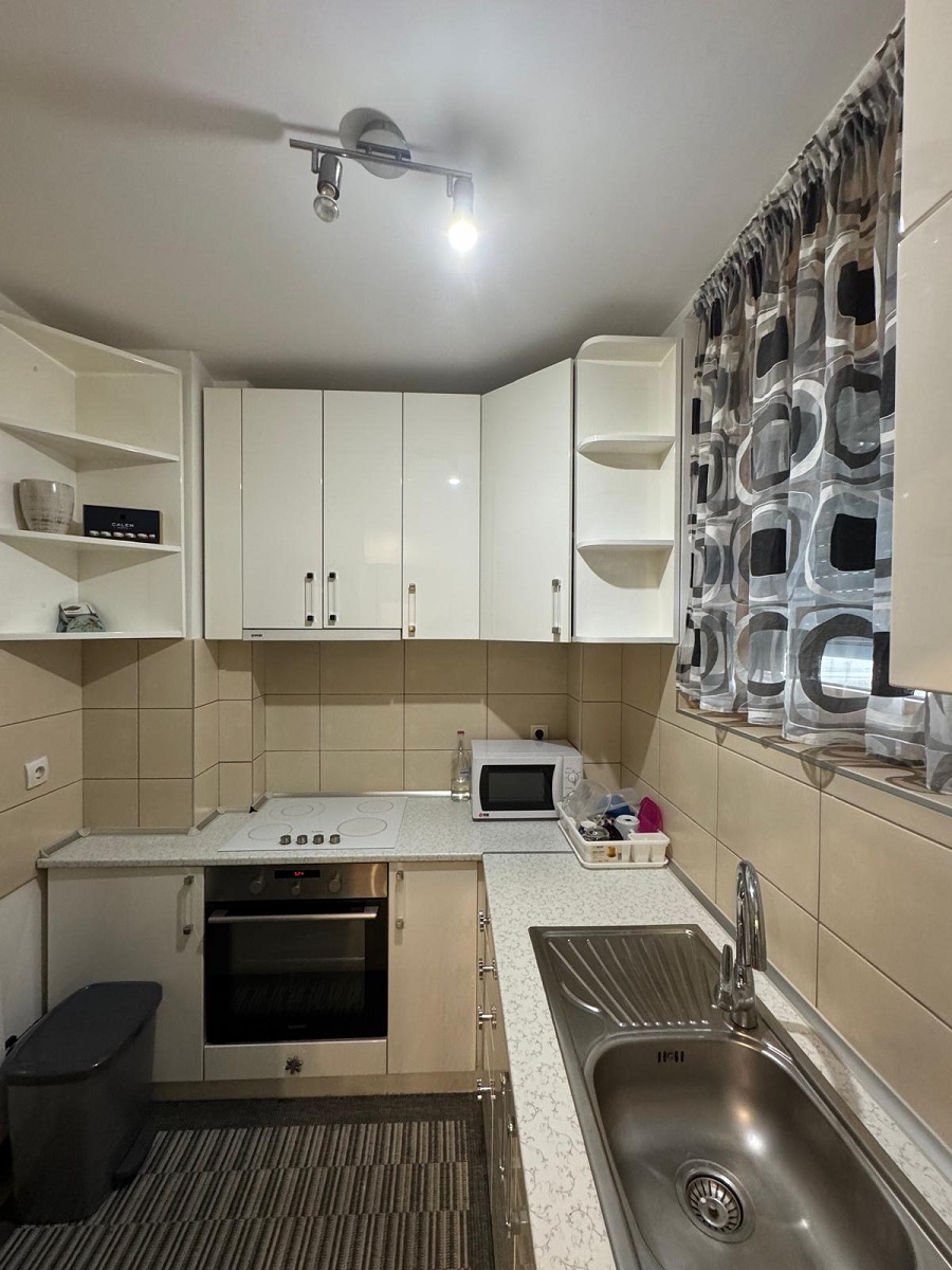 Stan za izdavanje u mirnoj ulici na Zvezdari  42m2 3