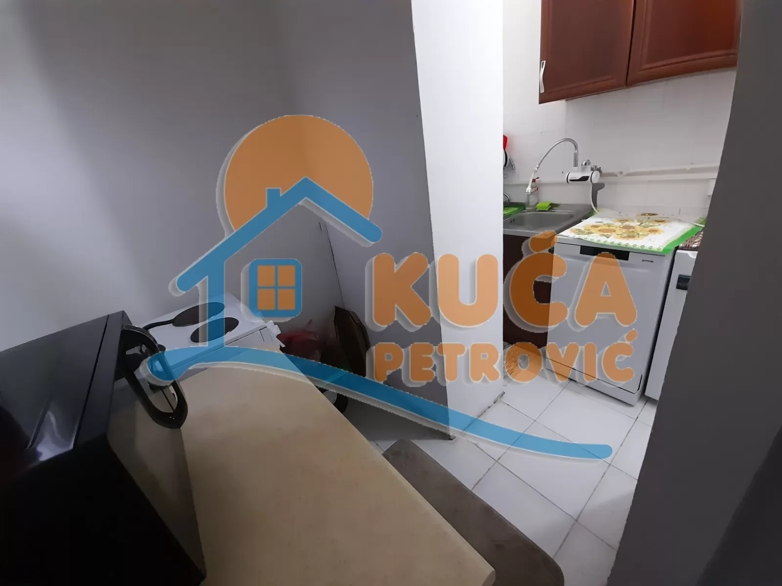 Jednosoban stan, 40 m2, Železnička stanica, Dimitrija Tucovića ID: i-09000 6