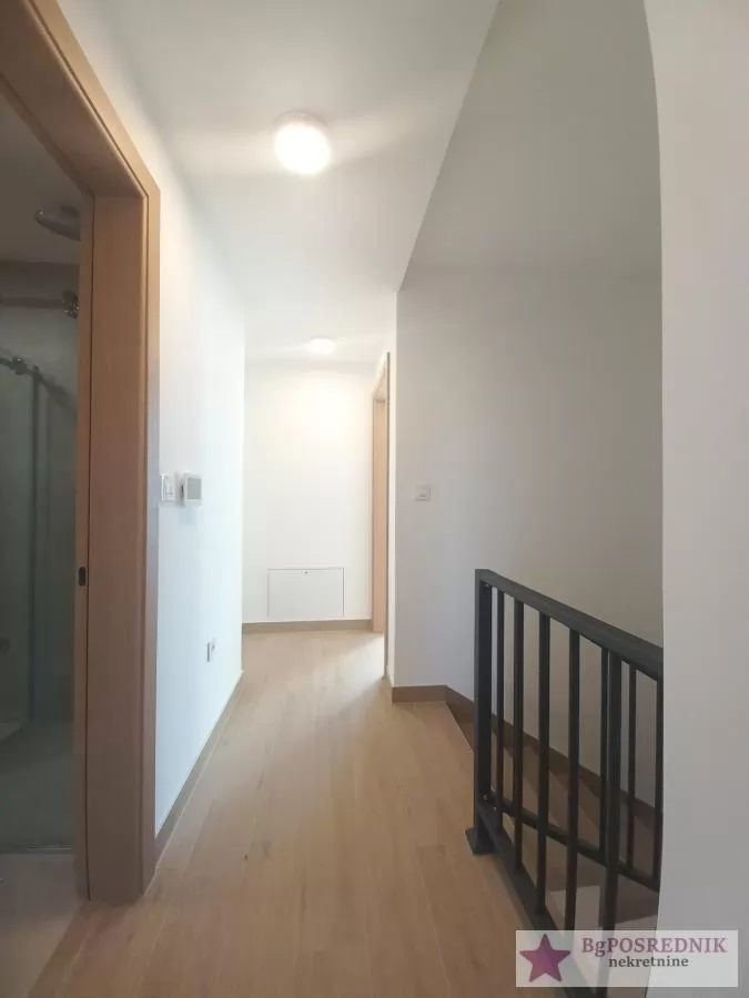 Novi Sad, Petrovaradin, Mišeluk 4, 153m2 13