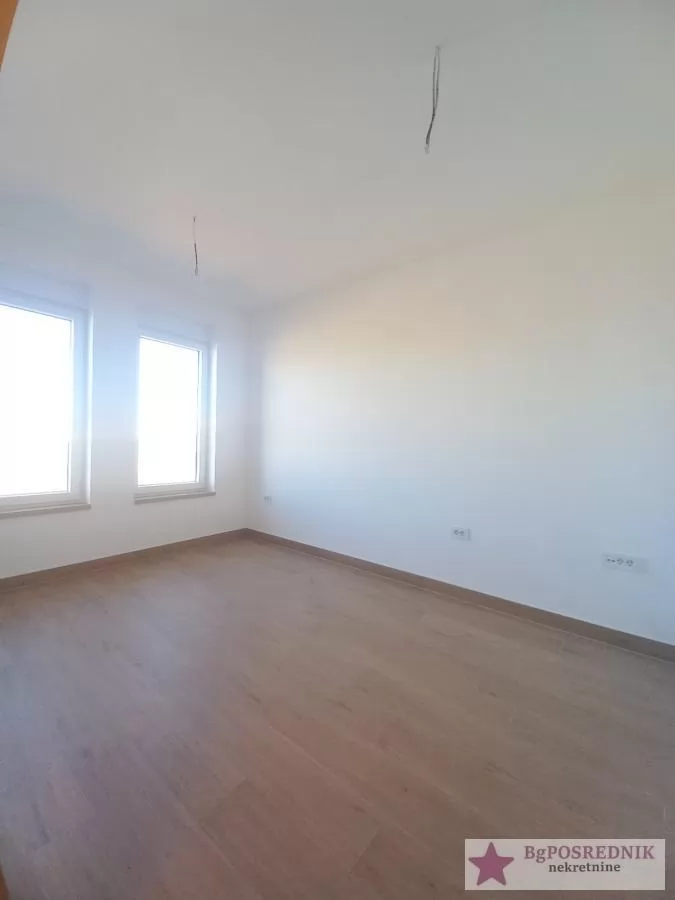 Novi Sad, Petrovaradin, Mišeluk 4, 153m2 3