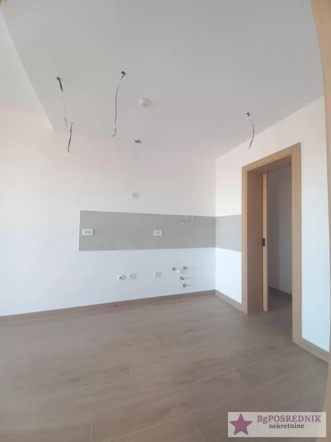 Novi Sad, Petrovaradin, Mišeluk 4, 153m2 6