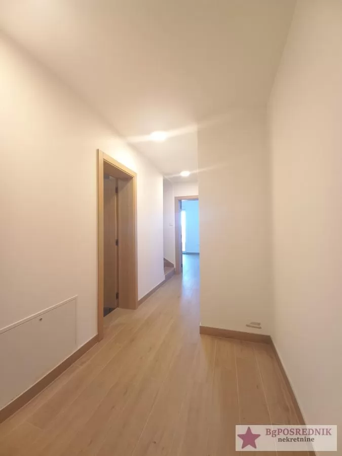 Novi Sad, Petrovaradin, Mišeluk 4, 153m2 7