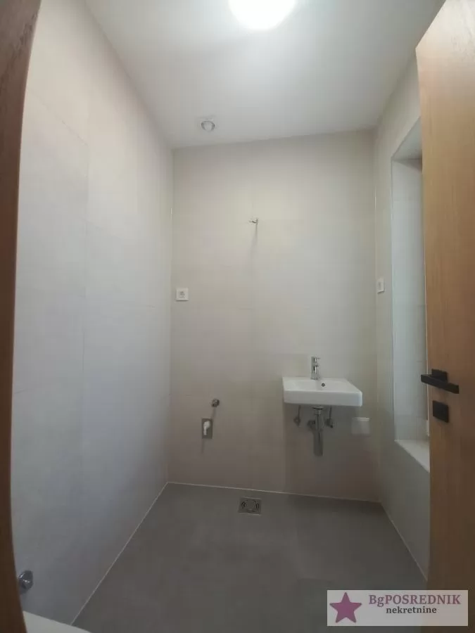 Novi Sad, Petrovaradin, Mišeluk 4, 153m2 9