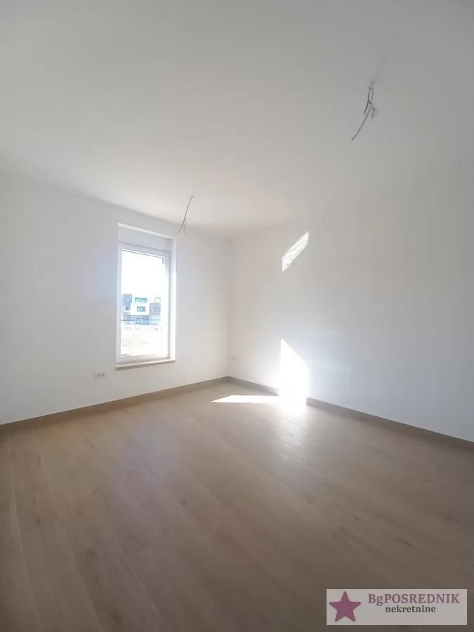 Novi Sad, Petrovaradin, Mišeluk 4, 205m2 1