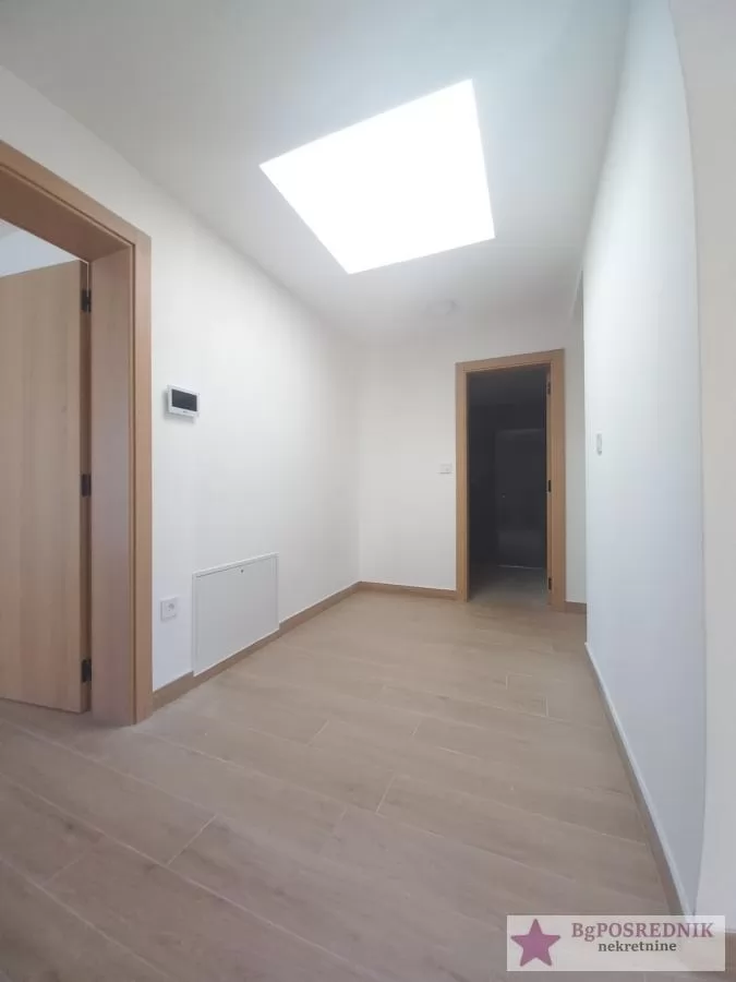 Novi Sad, Petrovaradin, Mišeluk 4, 205m2 11