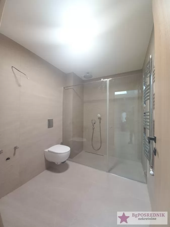 Novi Sad, Petrovaradin, Mišeluk 4, 205m2 13