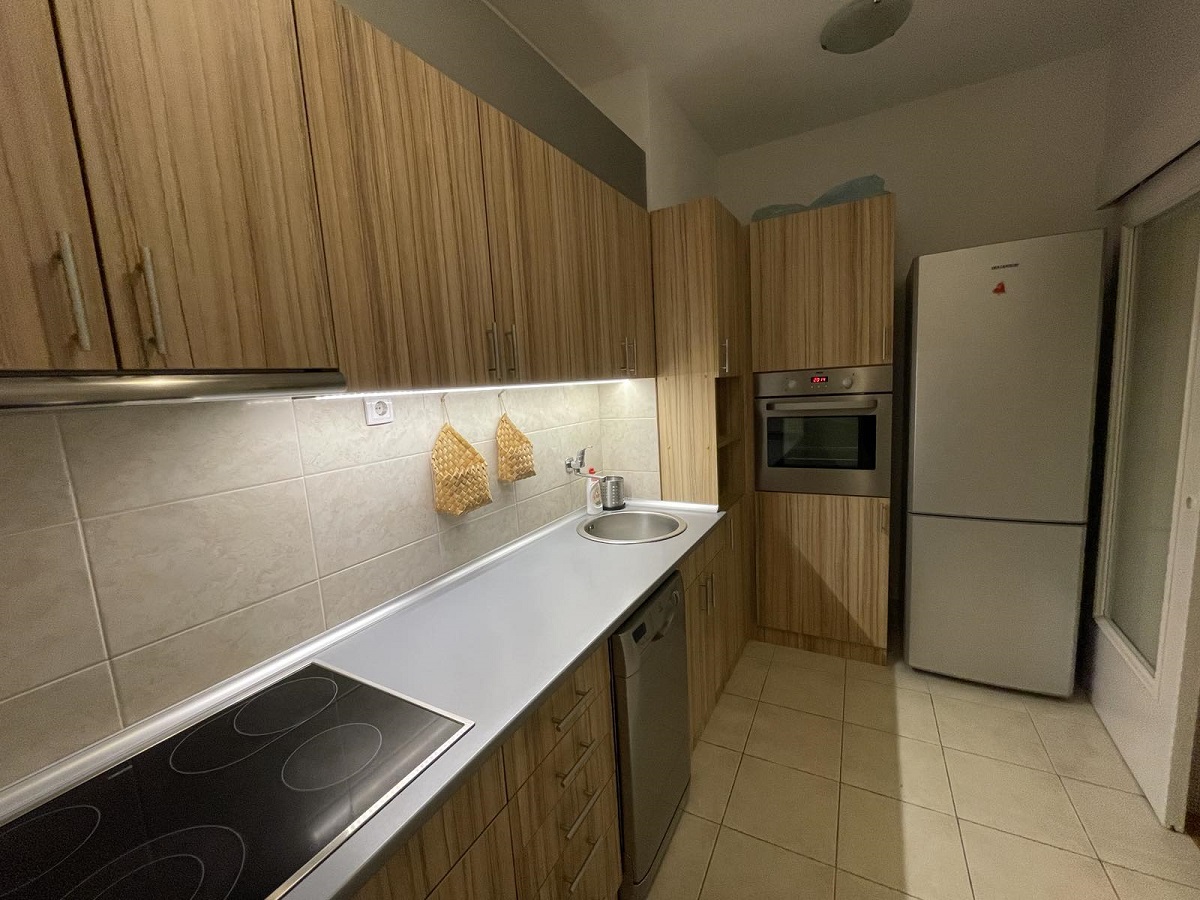 Uknjižen jednoiposoban stan na Zvezdari u Đurićevoj  41m2 3