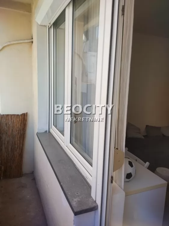 Trosoban stan, 69 m2, Južni bulevar, Šumatovačka ID: 130150 15