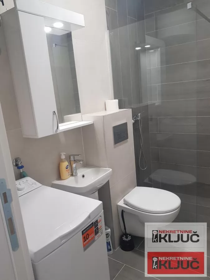 ADICE IZDAJE SE NAMEŠTENA GARSONJERA 11