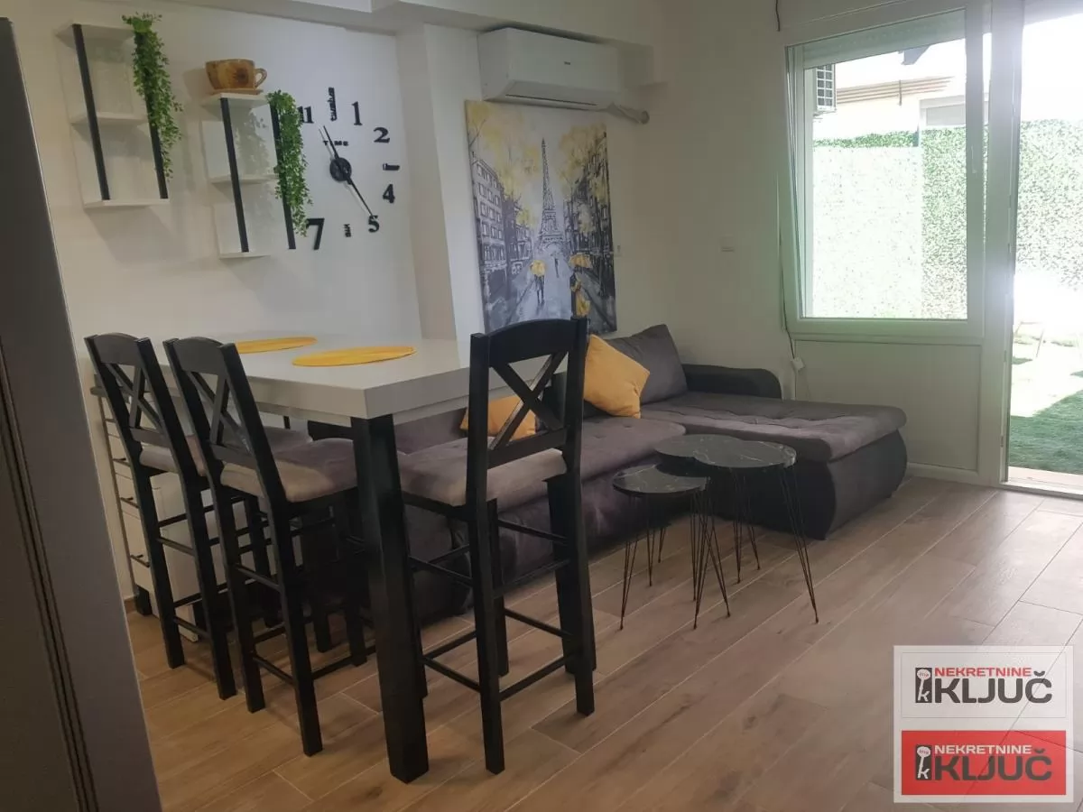 ADICE IZDAJE SE NAMEŠTENA GARSONJERA 4