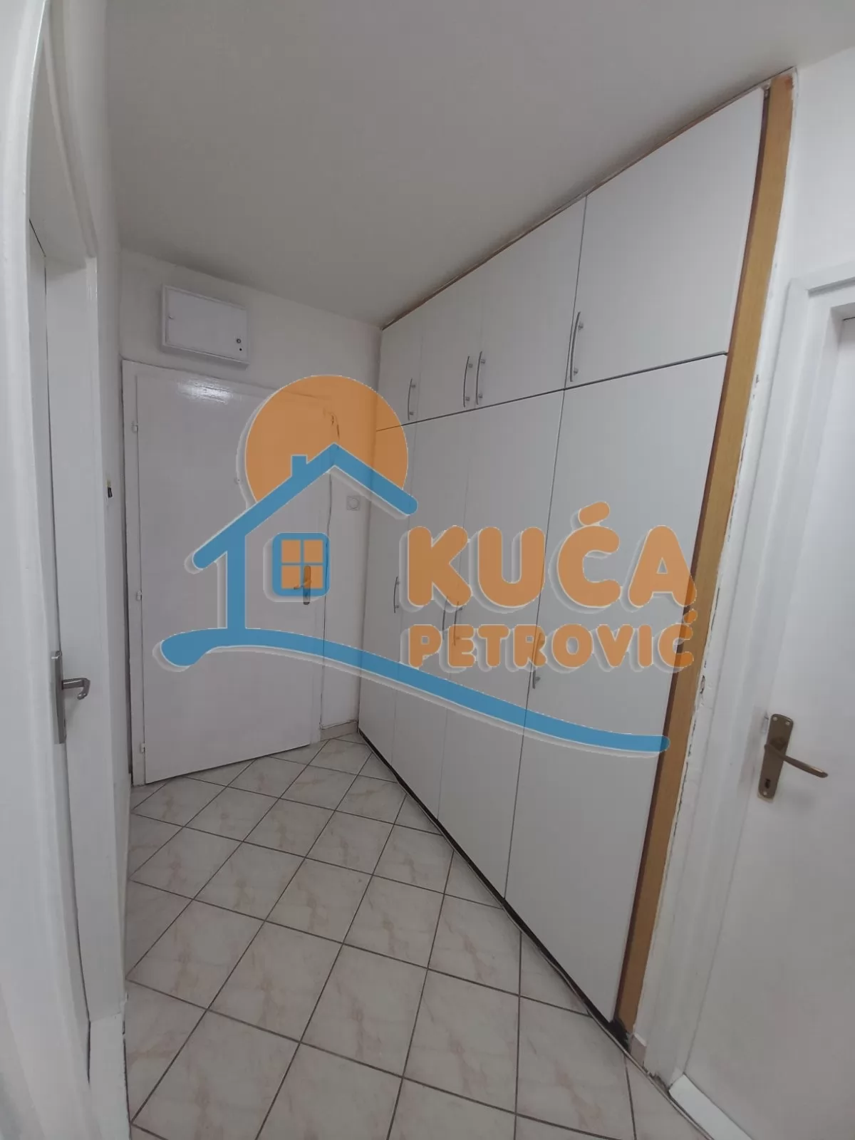 Dvosoban stan, 65 m2, Medijana, Zetska ID: i-09763 31