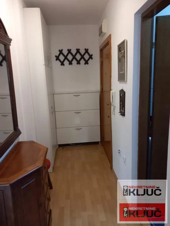 Izdavanje, Stan, Novi Sad, Grbavica 5