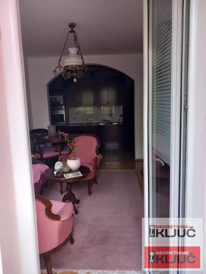 Izdavanje, Stan, Novi Sad, Grbavica 6