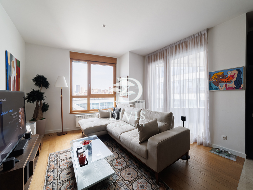 Četvorosoban stan u Skyline kompleksu u Beogradu  107m2 2