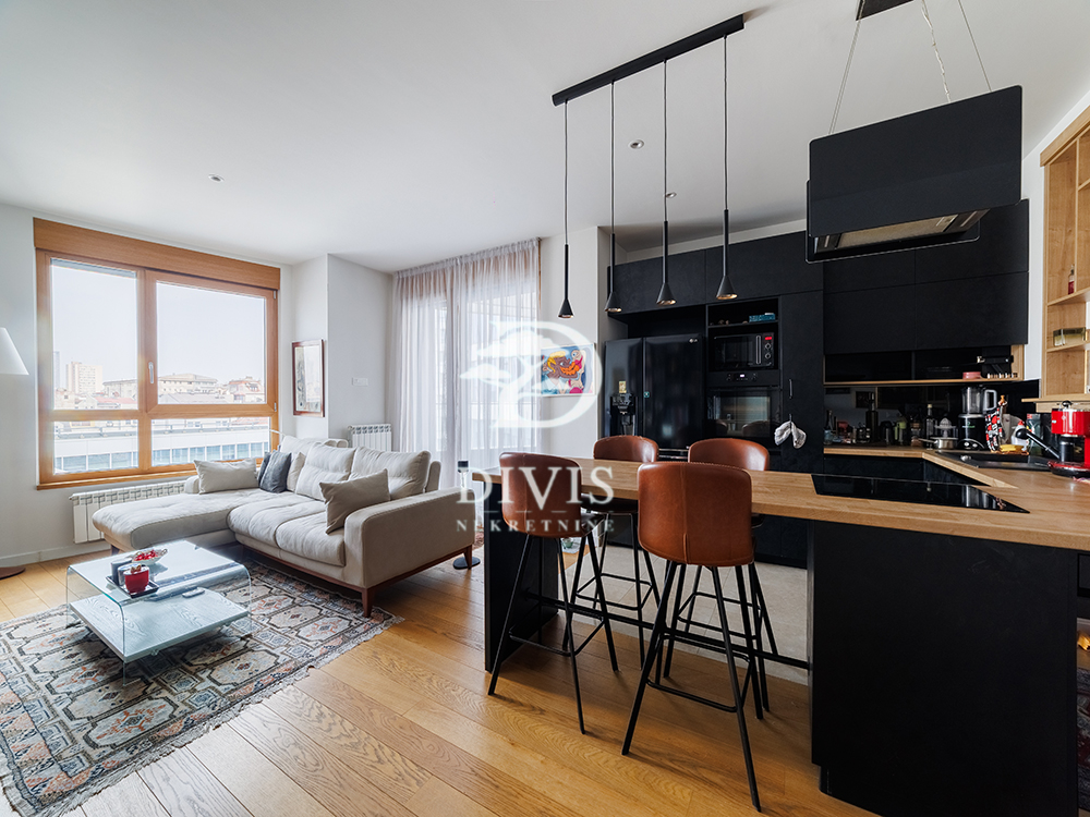 Četvorosoban stan u Skyline kompleksu u Beogradu  107m2 4