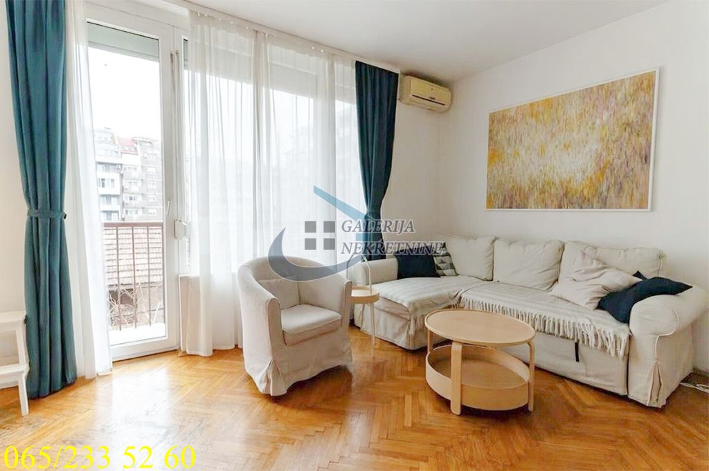 Vračar  Crveni krst   Šumatovačka 69m2 2