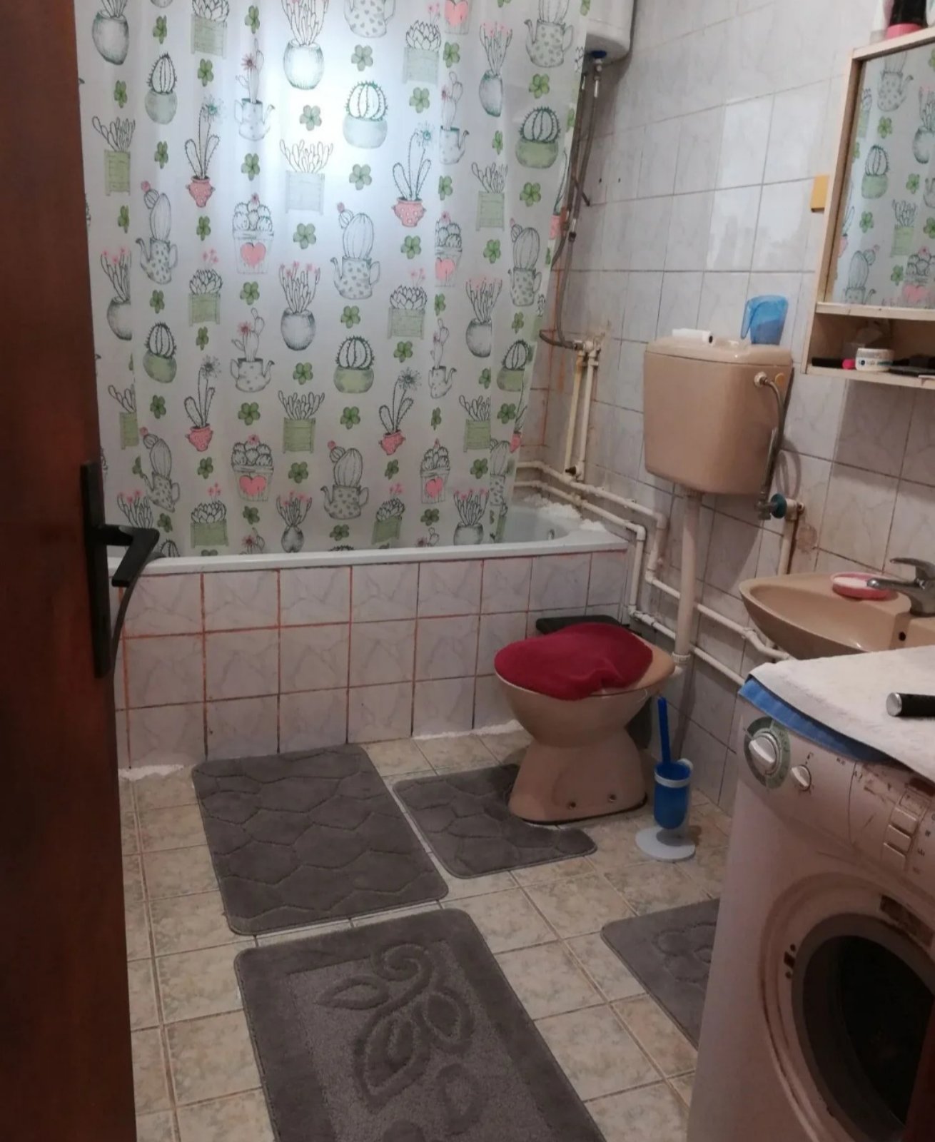 Prodajem kucu u Borci 3