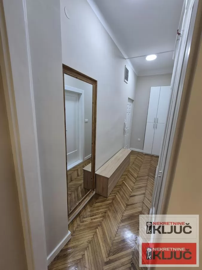 KOD SINAGOGE, 32m2, Jednosoban, Renoviran, Namešten 4