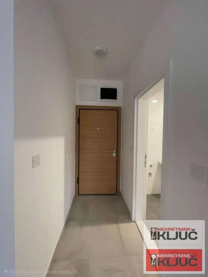 NOVO NASELJE-KNEŽEV PARK-IZDAJE SE DELIMIČNO NAMEŠTEN STAN 5