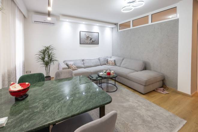 3 0 stan na Vračaru  60m2  u zgradi novije gradnje 1