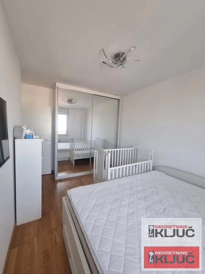 SOMBORSKI BULEVAR, 82m2, Trosoban, Novogradnja, Namešten 10