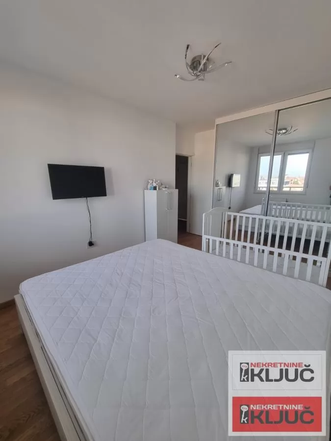 SOMBORSKI BULEVAR, 82m2, Trosoban, Novogradnja, Namešten 11