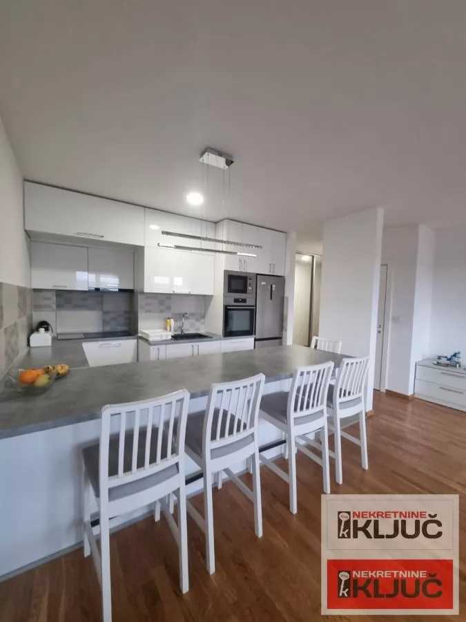 SOMBORSKI BULEVAR, 82m2, Trosoban, Novogradnja, Namešten 3