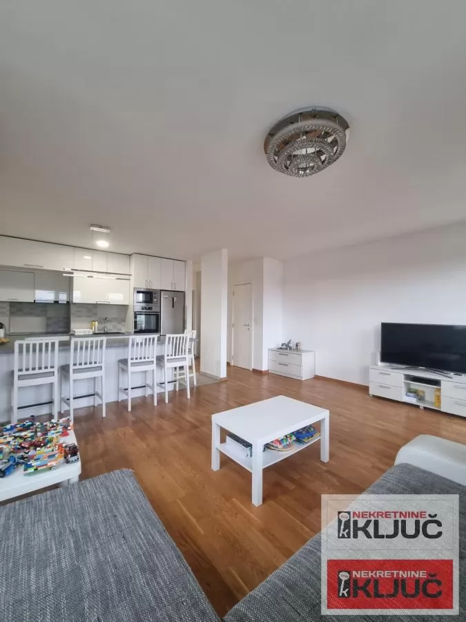 SOMBORSKI BULEVAR, 82m2, Trosoban, Novogradnja, Namešten 4