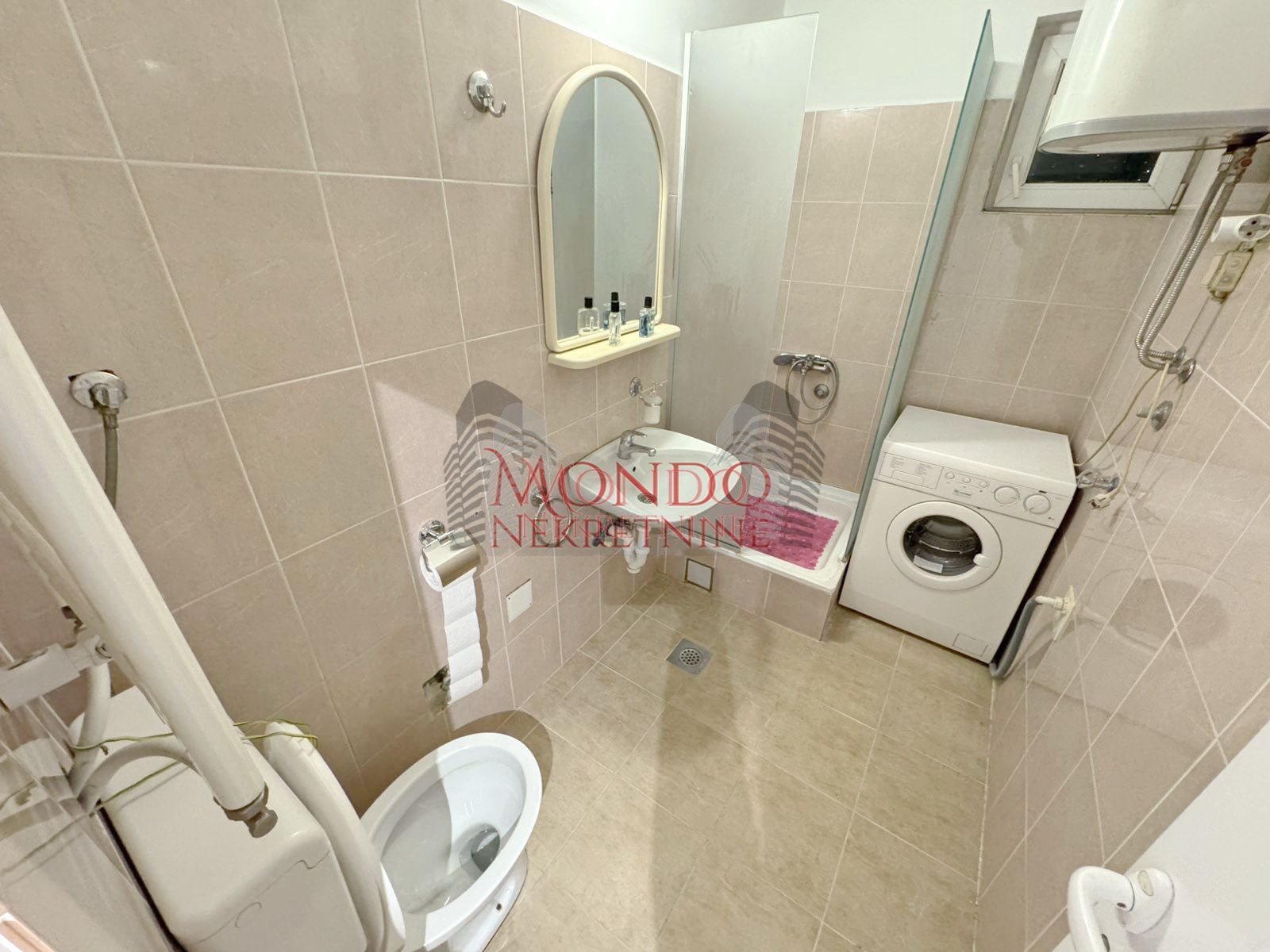 Jednosoban stan centru grada na Margeru preko puta Saborne crkve 10