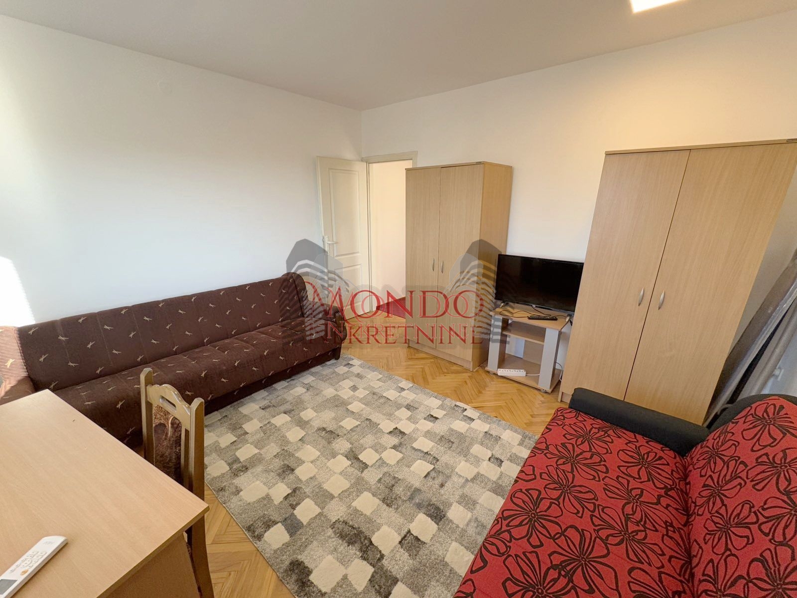 Jednosoban stan centru grada na Margeru preko puta Saborne crkve 2