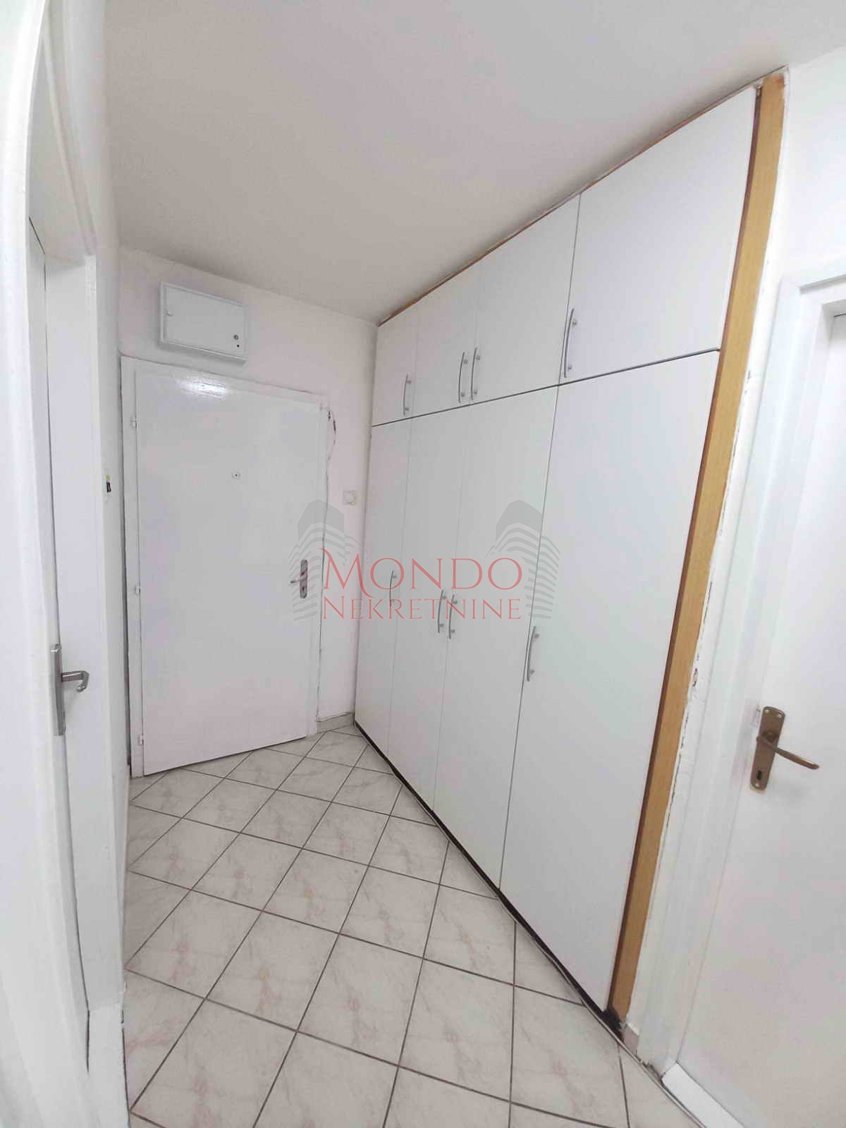 Dvoiposoban stan kod Gradske bolnice, cg, 2 sprat, Niš 5