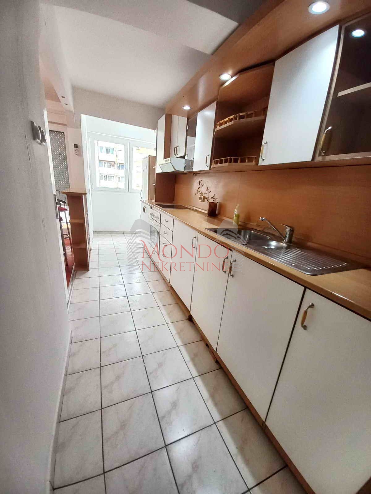 Dvoiposoban stan kod Gradske bolnice, cg, 2 sprat, Niš 4