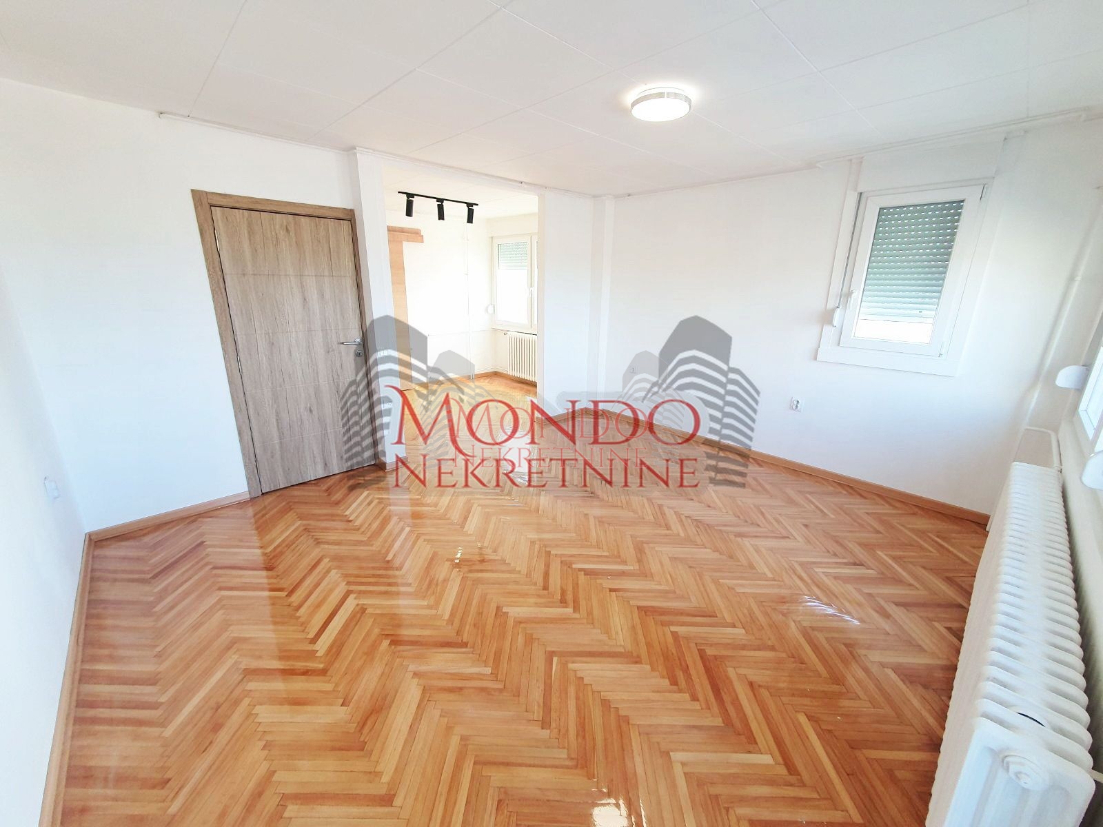 Dvosoban stan kod Doma zdravlja 2