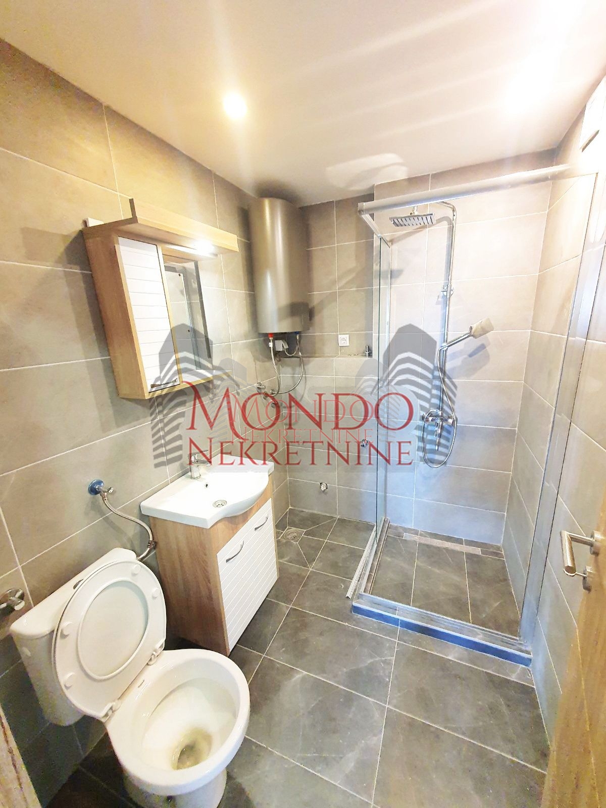 Dvosoban stan kod Doma zdravlja 17