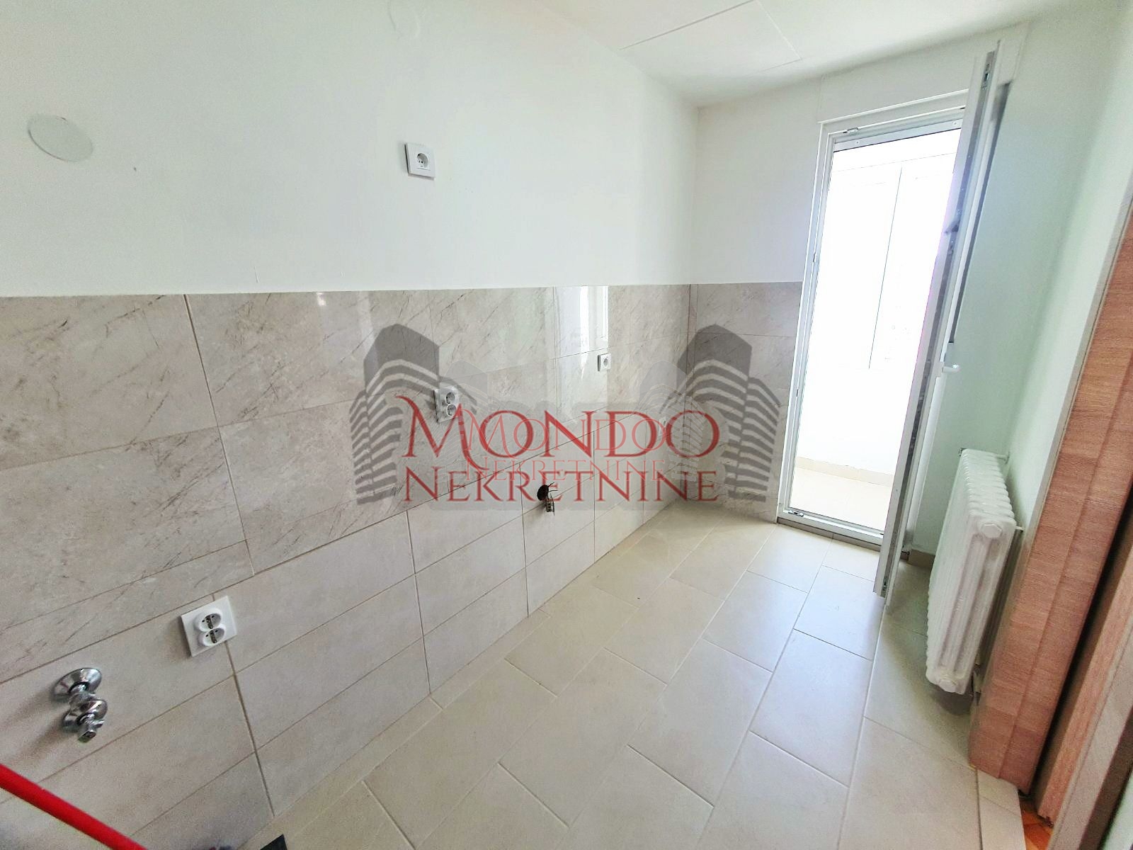 Dvosoban stan kod Doma zdravlja 7