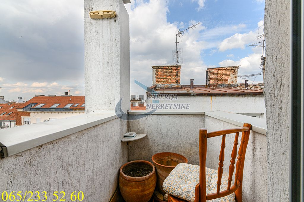 Stari grad  Atelje 212   Milutina Bojića 78m2 5