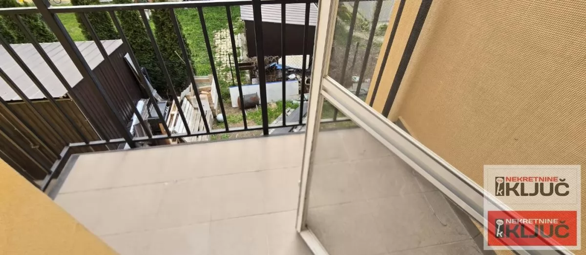 ADICE IZDAJE SE TROIPOSOBAN NAMEŠTEN STAN 20