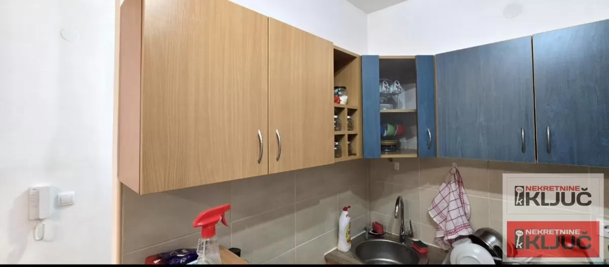 ADICE IZDAJE SE TROIPOSOBAN NAMEŠTEN STAN 7