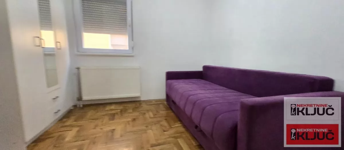 ADICE IZDAJE SE TROIPOSOBAN NAMEŠTEN STAN 9