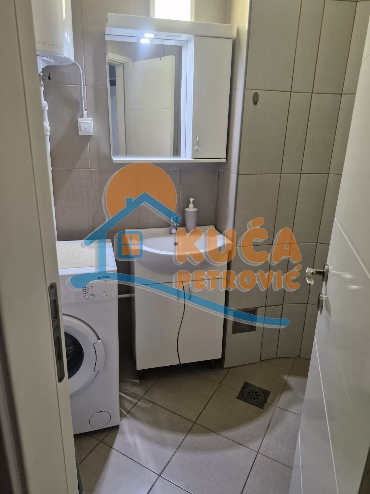 Jednosoban stan, 44 m2, Filozofski fakultet, Ćirila i Metodija ID: i-016102 7