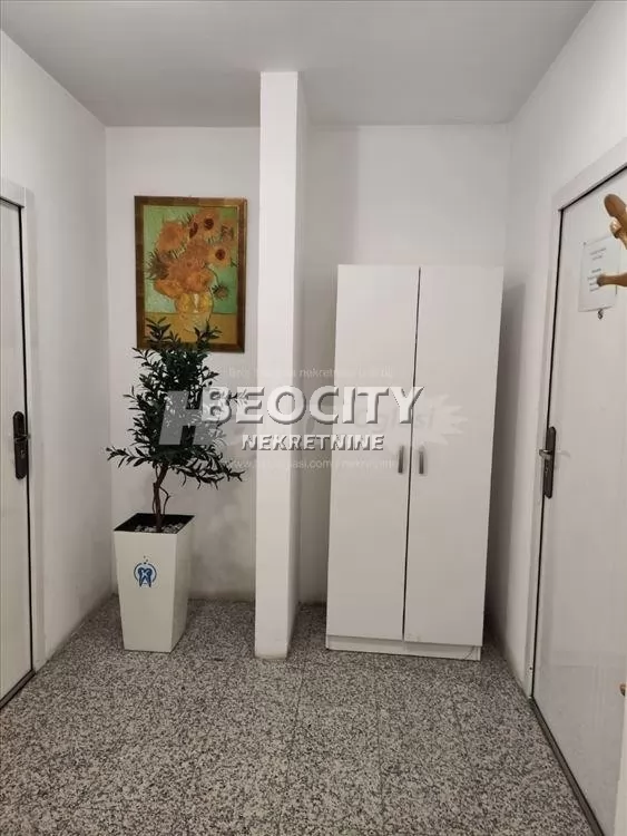 Lokal, 600 m2, Ugrinovci, Beogradska ID: 130325 1