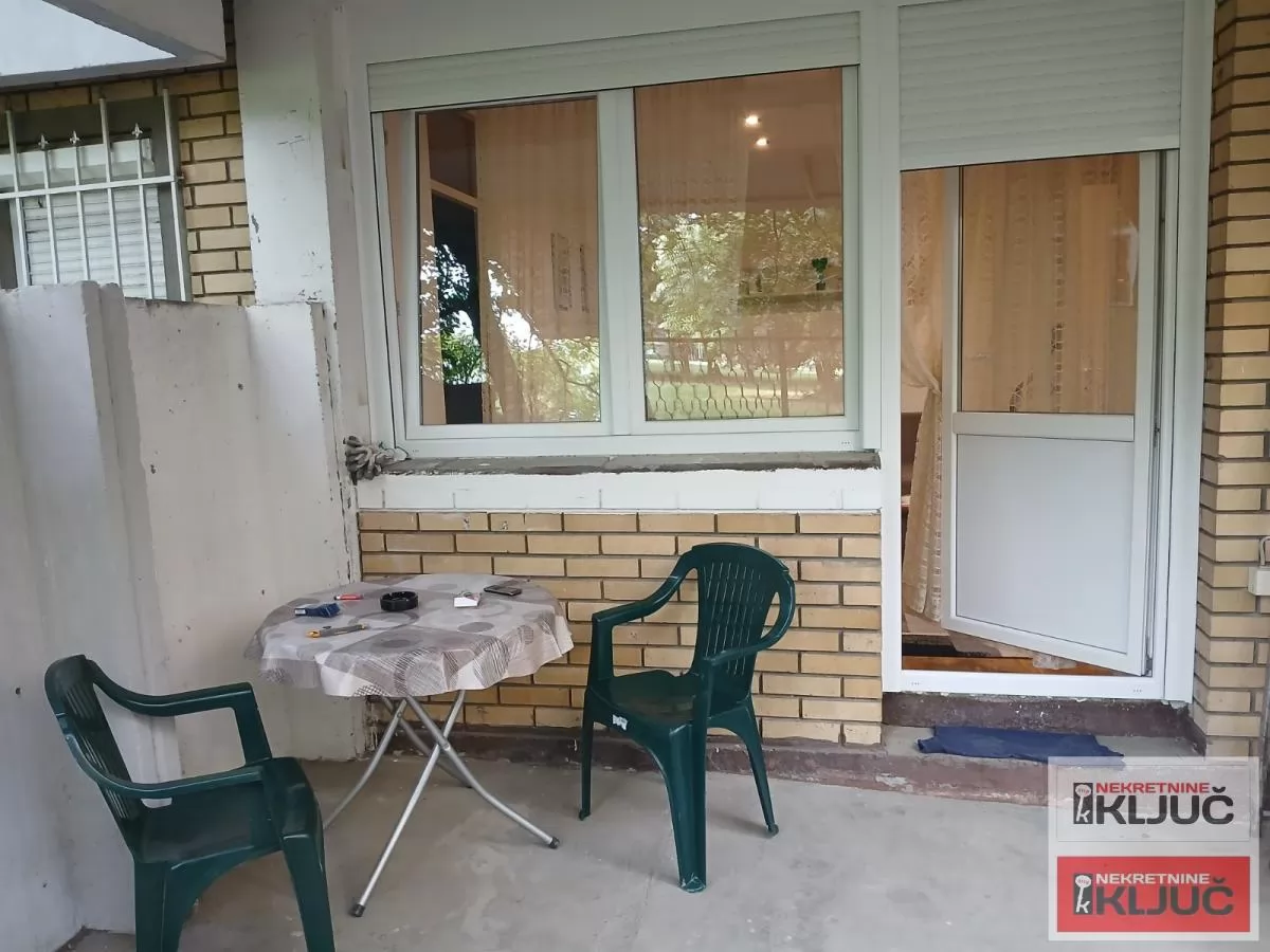 NOVO NASELJE, Jednoiposoban, 41m2 sa dvorišnom terasom oko 25m2 4