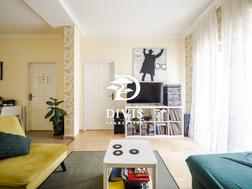 Trosoban stan u centru Beograda kod Kalemegdana  79m2 sa terasom 2